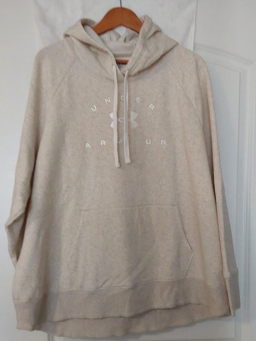 Under Armour Women's Light Cream Pullover Hoodie Size 2x